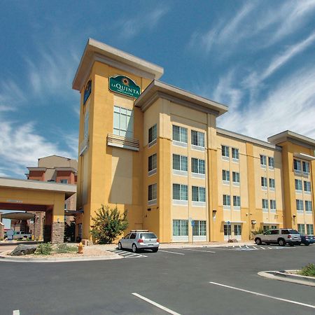 La Quinta By Wyndham Denver Gateway Park Exterior photo