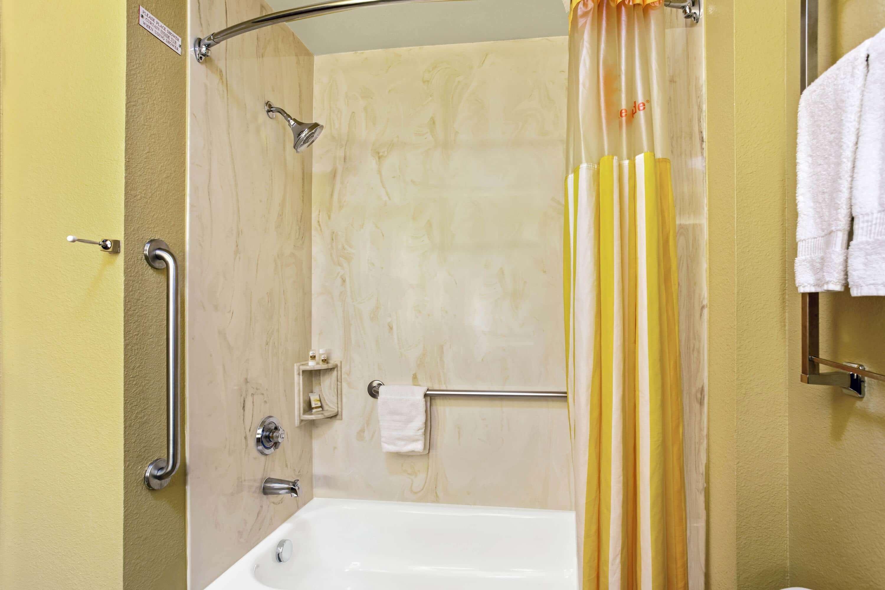 La Quinta By Wyndham Denver Gateway Park Exterior photo