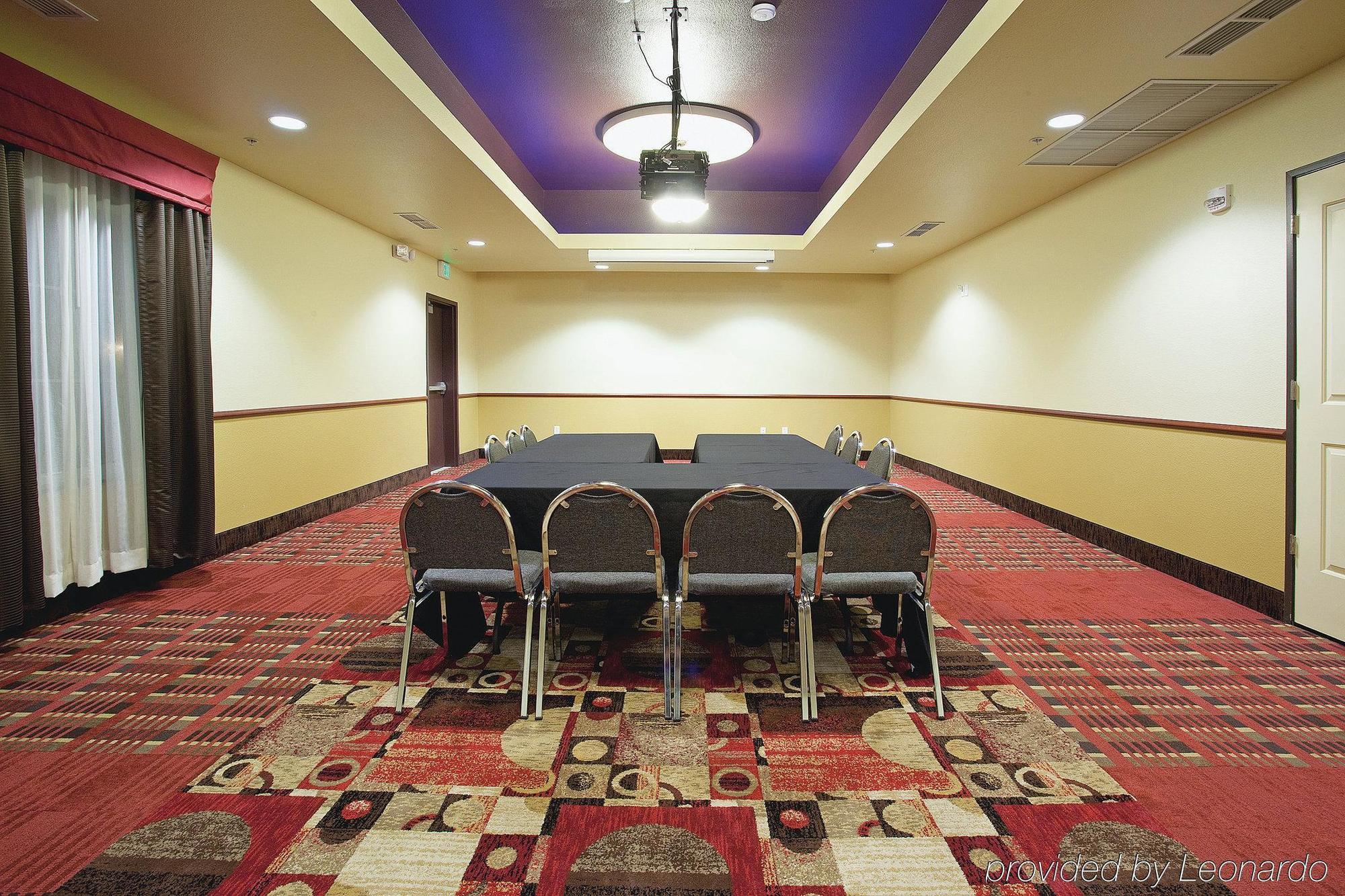 La Quinta By Wyndham Denver Gateway Park Facilities photo